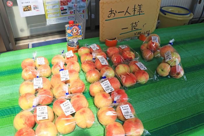 贈答品コーナー（北側）3
