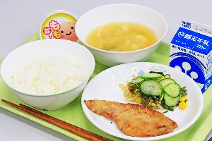 給食の写真